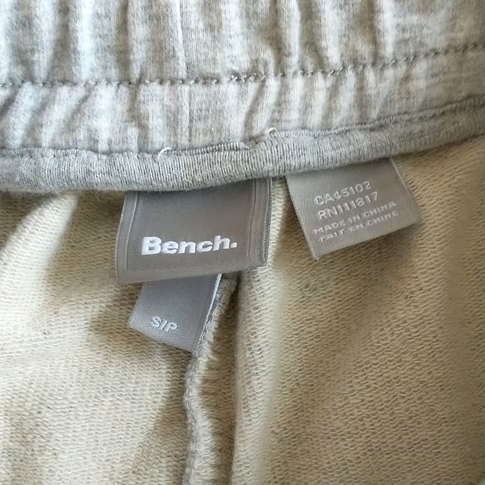 ☀️Bench Lounge Shorts - DONATING SOON! - Picture 8 of 9
